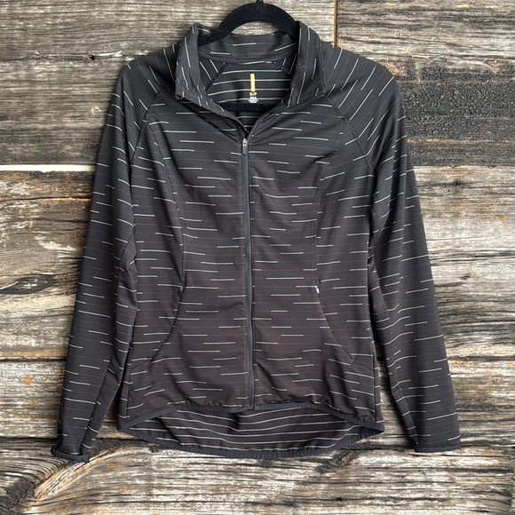 Lucy Activewear Full Zip Black and White Jacket - Picture 1 of 8